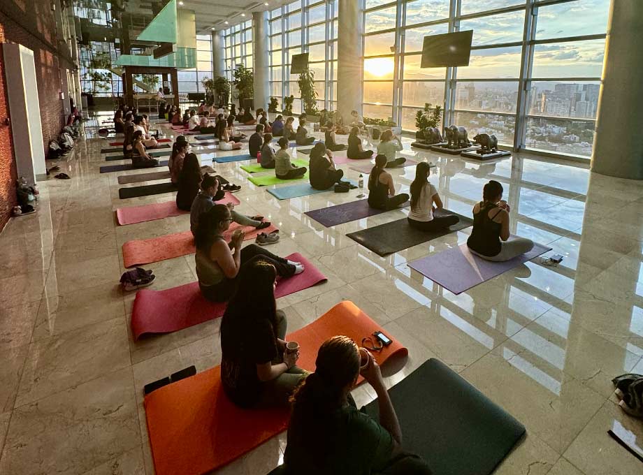 inara-mujer-medicina-clases-de-yoga-corporativas-terapeuta-holistico-2025 inara-mujer-medicina-clases-de-yoga-corporativas-terapeuta-holistico-2025